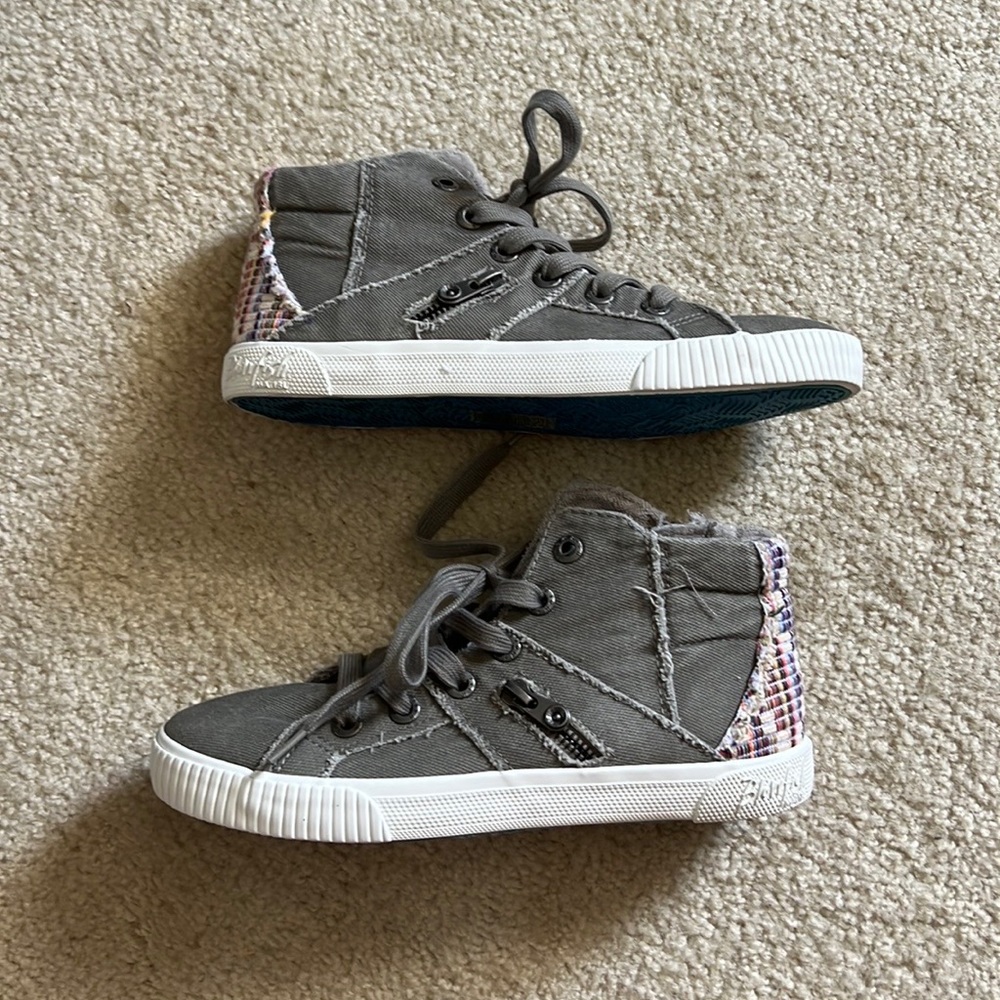 NEW Blowfish women's grey embroidered high tops size 7